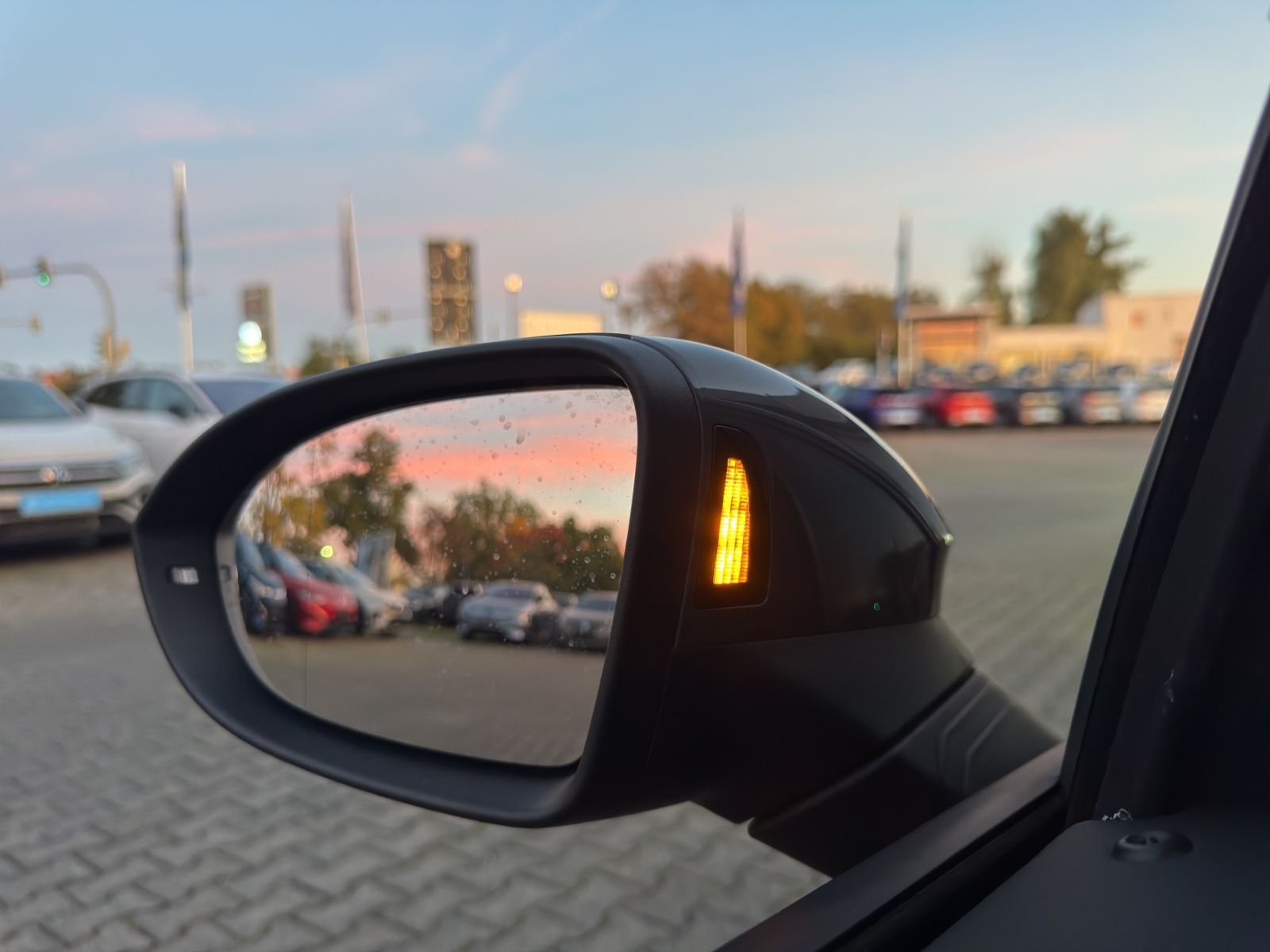 Golf VIII Variant 2.0 TDI DSG *AHK*NAVI*LED*