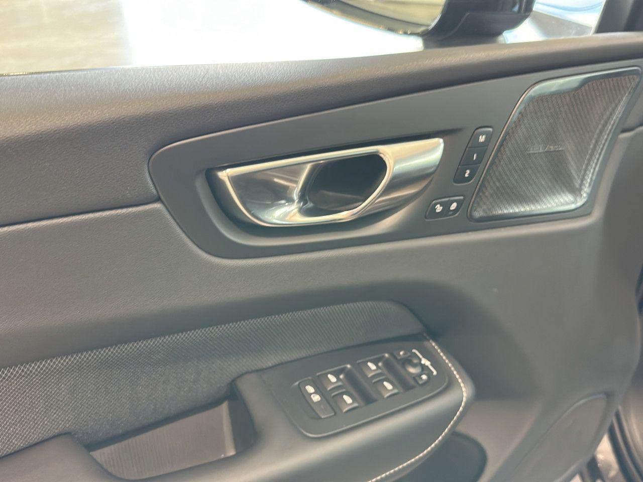 Volvo XC60 XC 60 Plus Dark AWD Bluetooth LED Klima, миниатюра 6