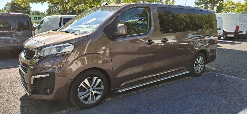 Image of Peugeot Traveller