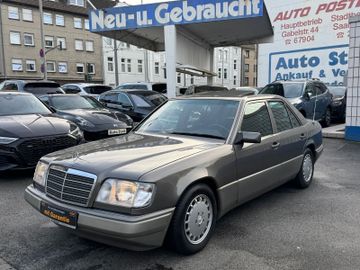 Mercedes E 220 - 1