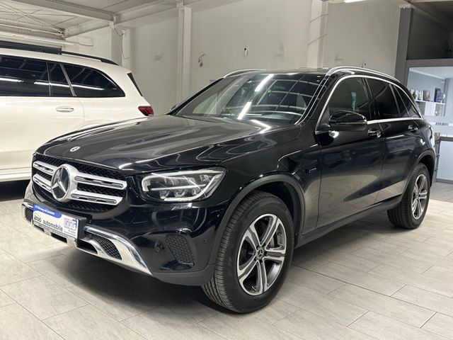 Mercedes-Benz GLC 300e 4Matic VirtCockp/LED/CarPlay/1-Hand