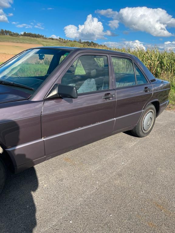 Mercedes-Benz 190