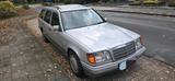 Mercedes-Benz Mercedes E220 W124 - Mercedes-Benz E 220 mit Benzin-Antrieb: Kombi, Automatik