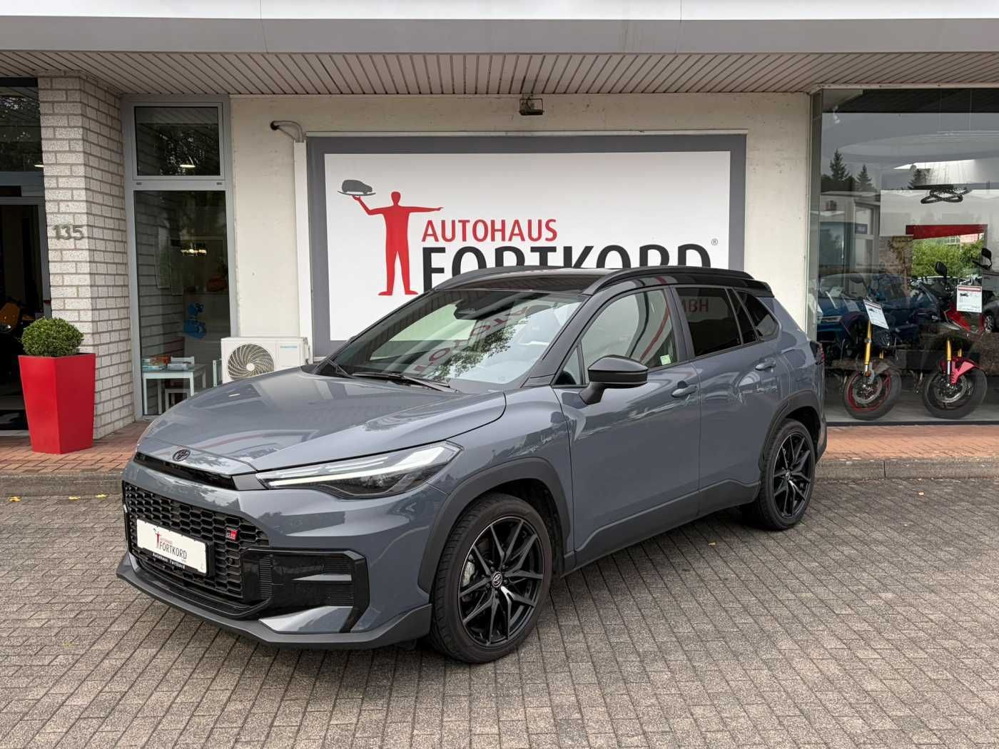Toyota Corolla Cross 2.0 Hybrid GR Sport - Navi SHZ L foto 3