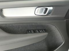 Fahrzeugabbildung Volvo XC40 T3 Autom. Momentum Pro*NAVI*LED*Qi*RFK*ACC