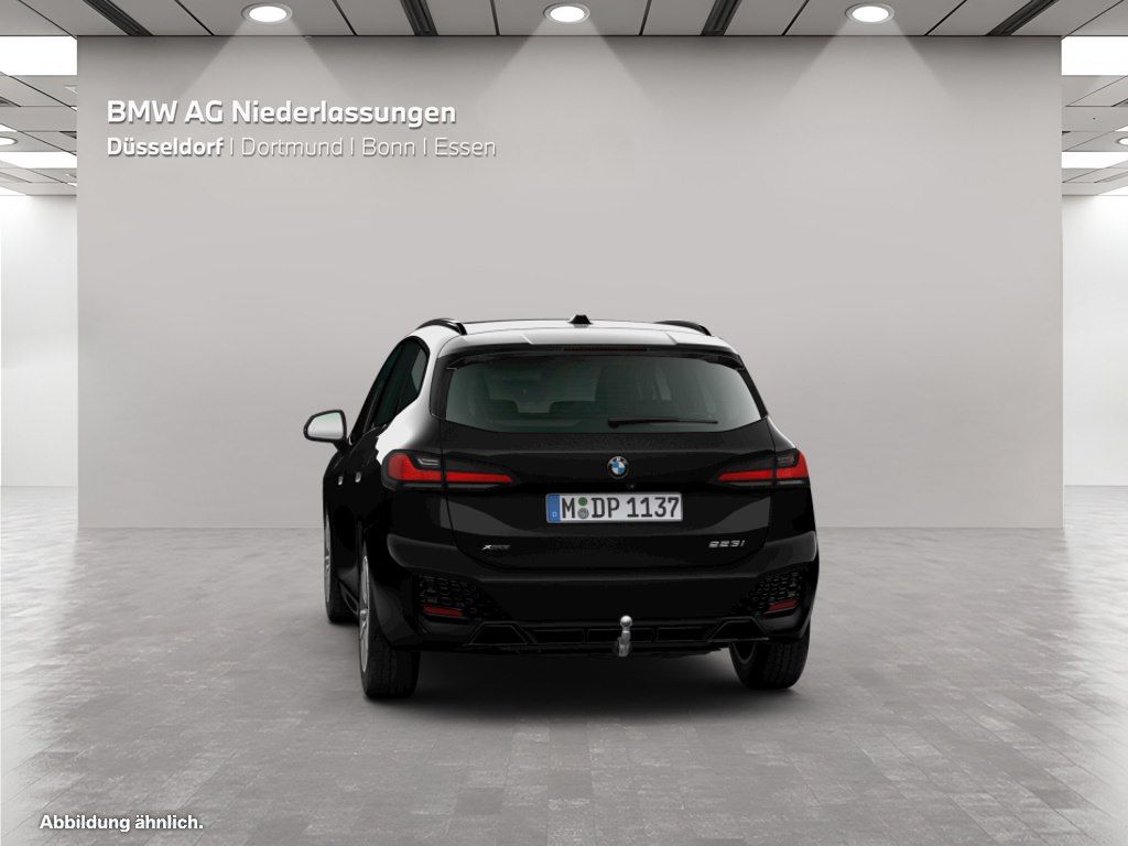 BMW 223 Active Tourer - Bild 10