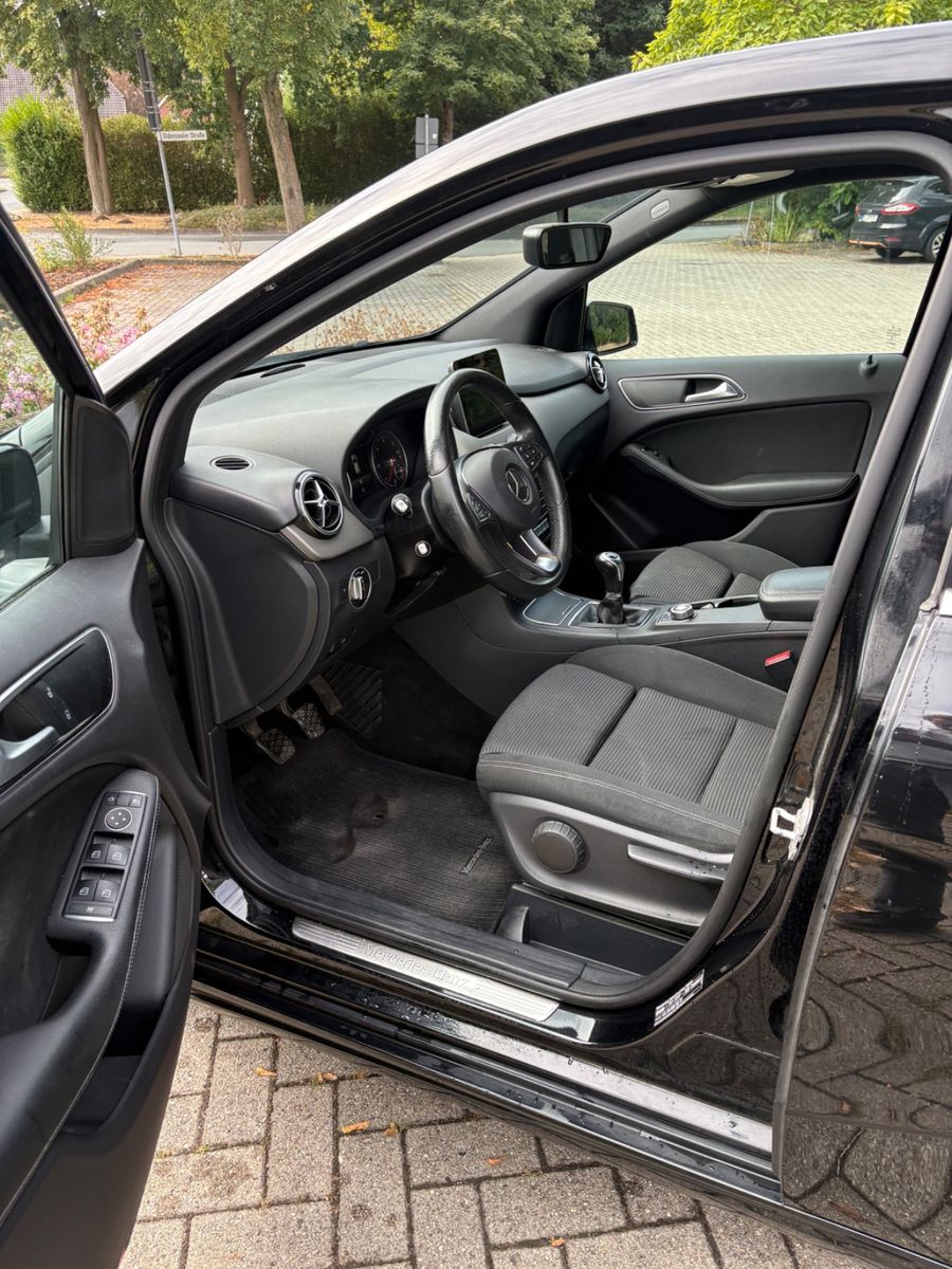 Photo 5 of MERCEDES-BENZ B 180