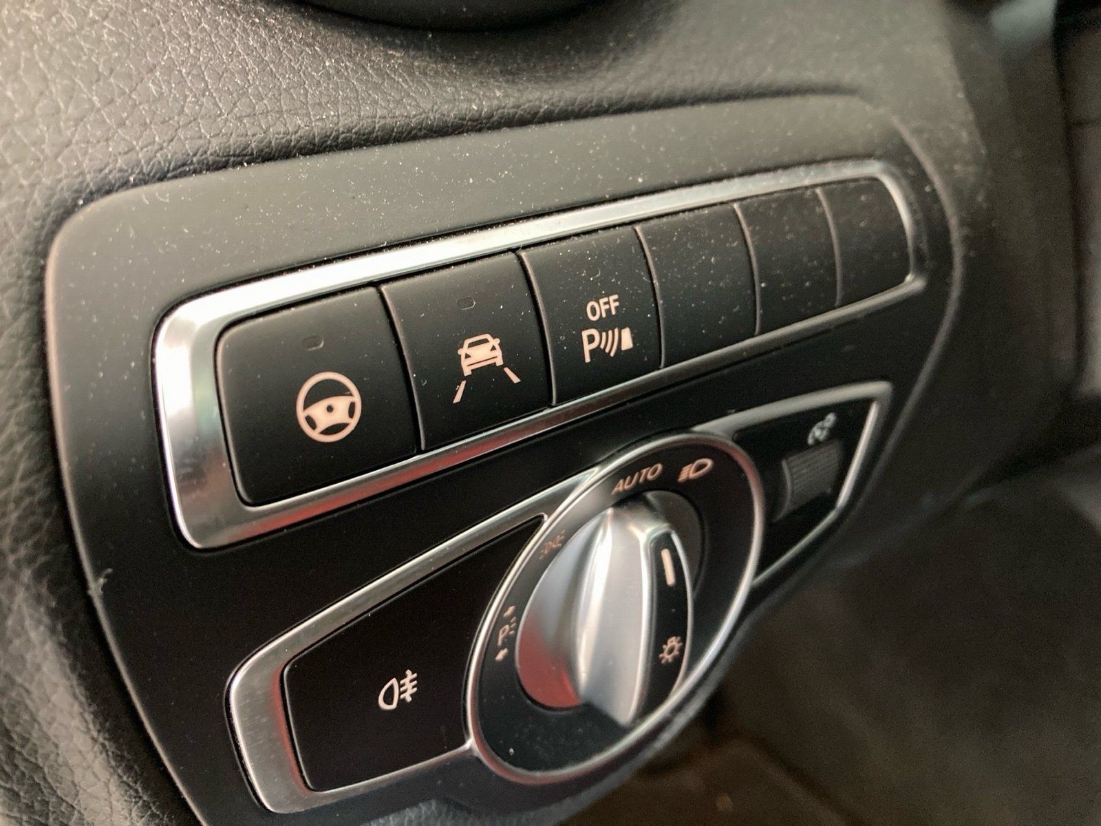 Fahrzeugabbildung Mercedes-Benz C 300 T AMG*Distronic*Standheiz*Pano*Sitzklima*
