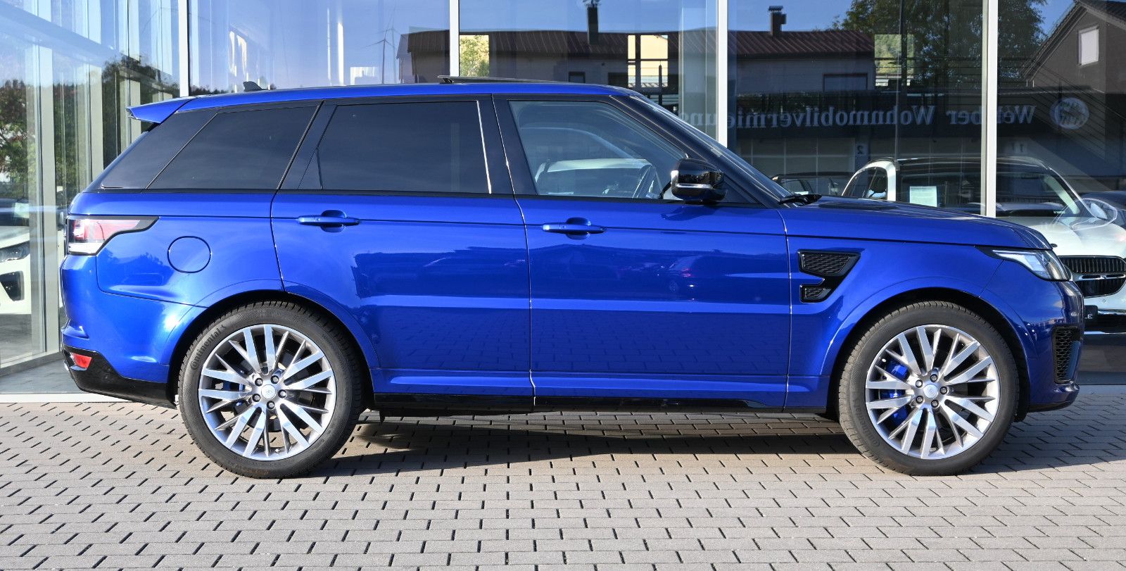 Fahrzeugabbildung Land Rover Range Rover Sport 5.0 V8 SC SVR °PANO°HEAD-UP°