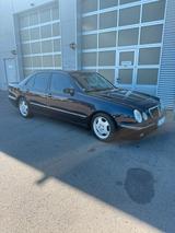 Mercedes-Benz Mercedes Benz E320 W210 (Diesel - Mercedes-Benz: 210 D