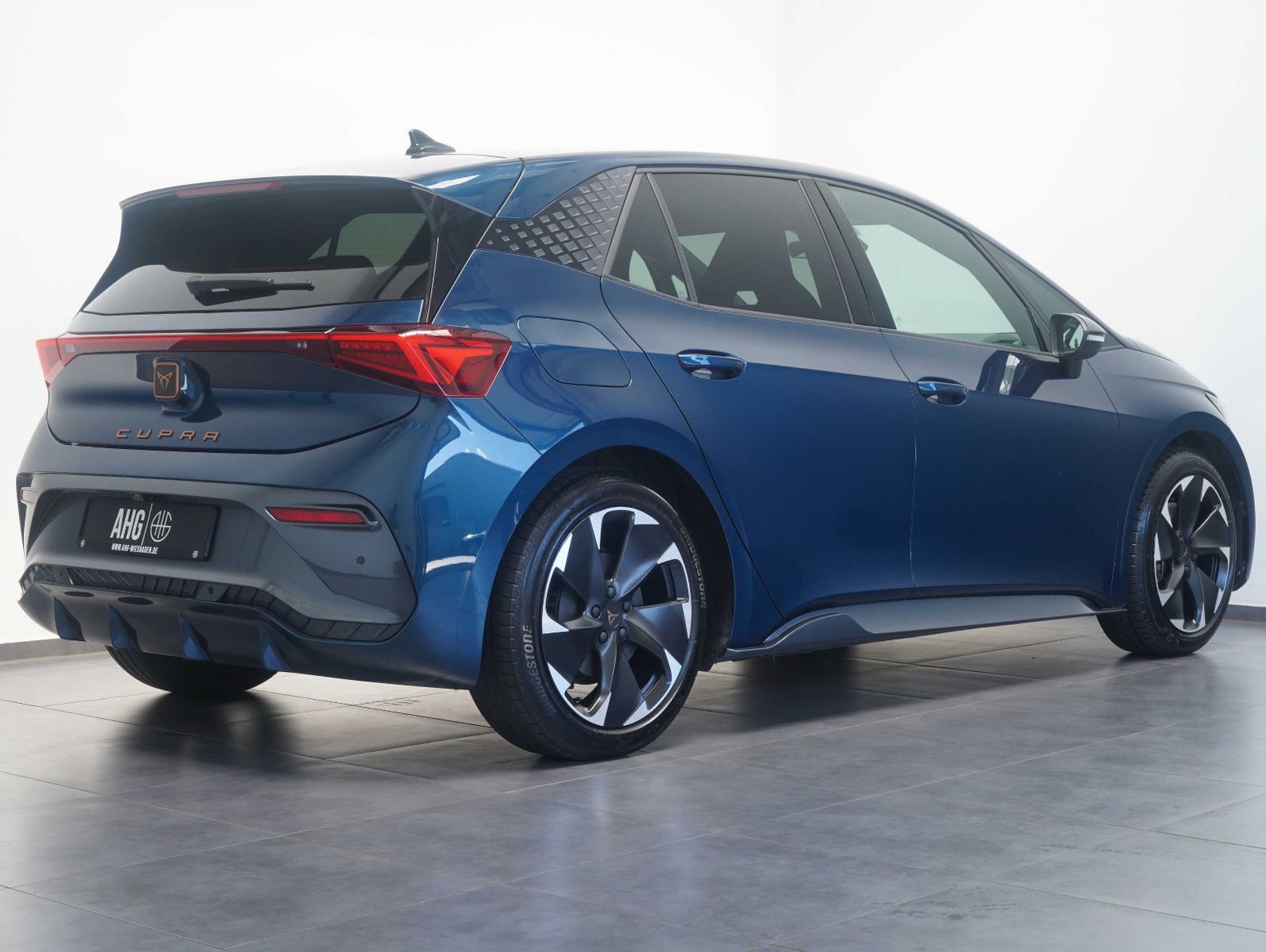 Fahrzeugabbildung CUPRA Born 170KW/82KWH/WÄRMEPUMPE/PILOT/TECH