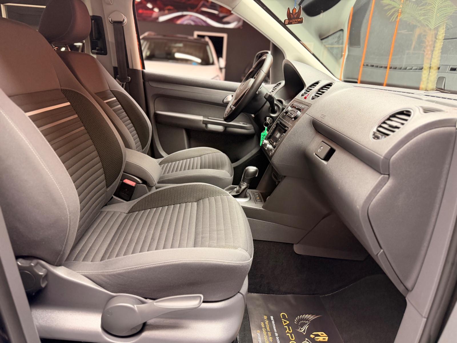 Volkswagen Caddy Maxi Kombi / Navi /7-Sitzer/Rollstuhl-Kran
