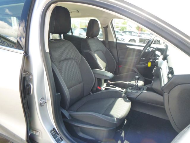 Fahrzeugabbildung Ford Focus Turnier >NAV/LED/KAM/PDC/SHZ<