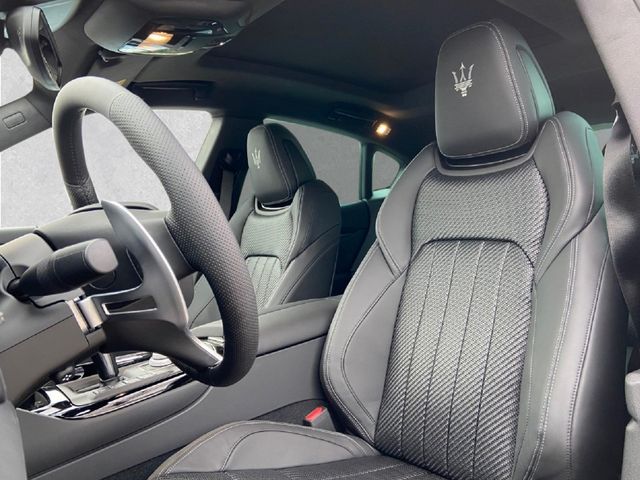 Fahrzeugabbildung Maserati Levante GT Hybrid AWD MJ23 ACC LED