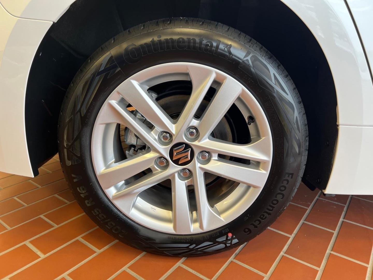 Suzuki Swace 1.8 Hybrid Comfort+ COMFORT+ Navi Digitale