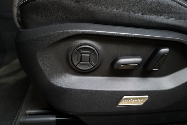 Volkswagen Touareg 3.0TDI R-Line Allradlenk AHK StdHz Keyle