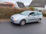Ford Focus 1.6 - Ford Focus aus 2001: Kombi