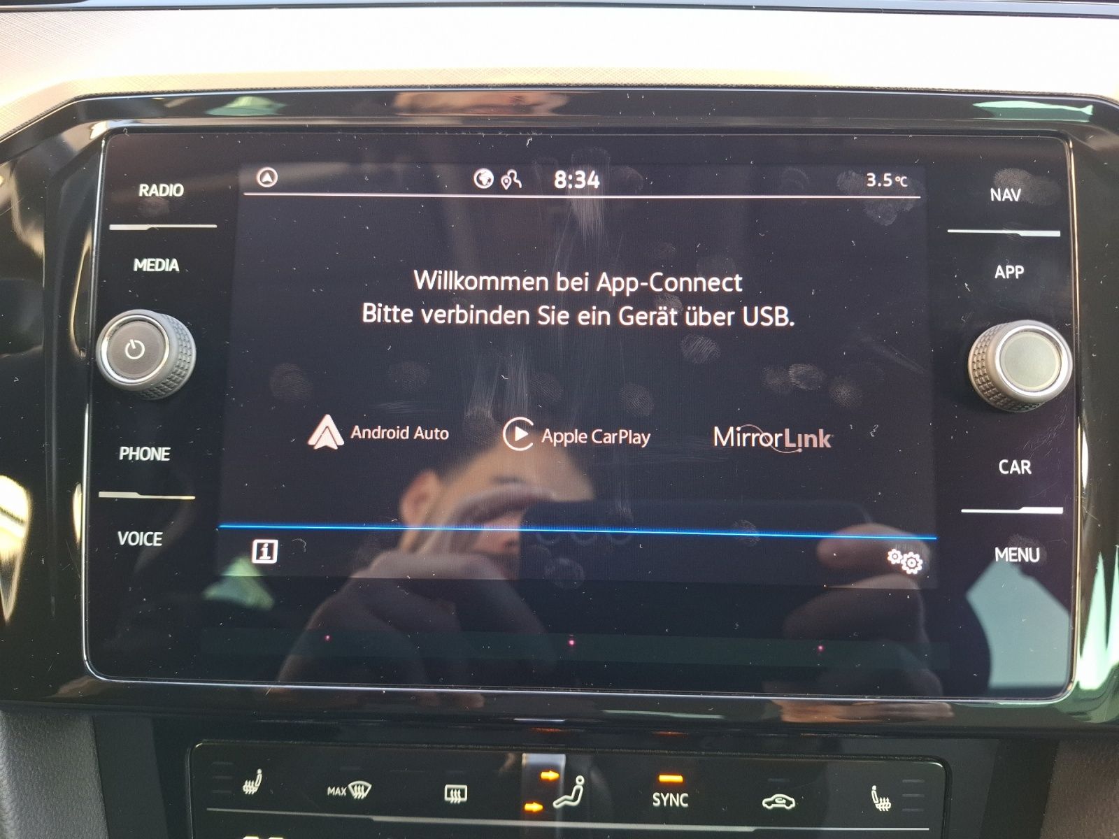 Fahrzeugabbildung Volkswagen Passat Variant TDI Business DSG R-Line Matrix AH