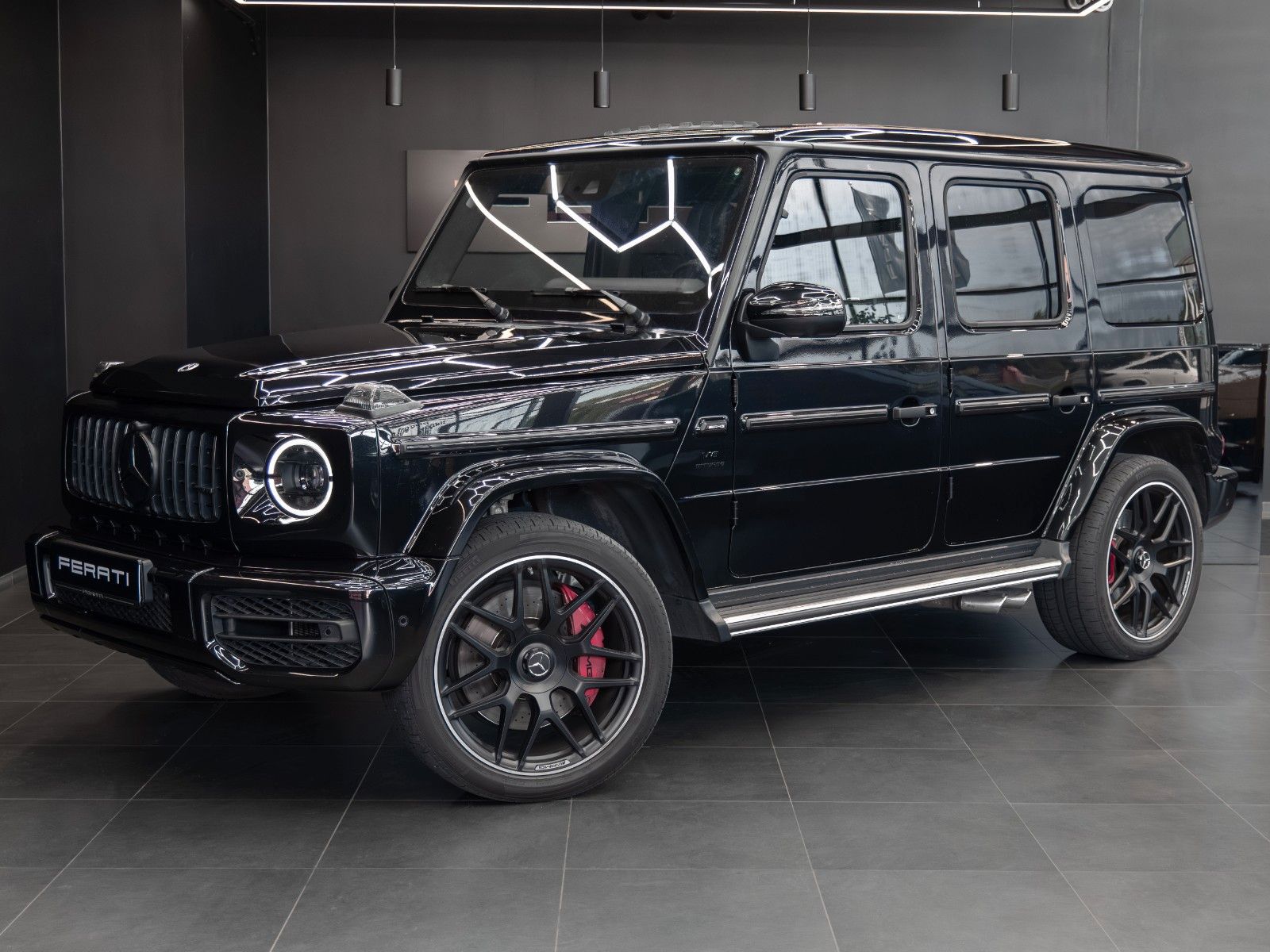 MERCEDES-BENZ G 63 AMG Performance Night Package