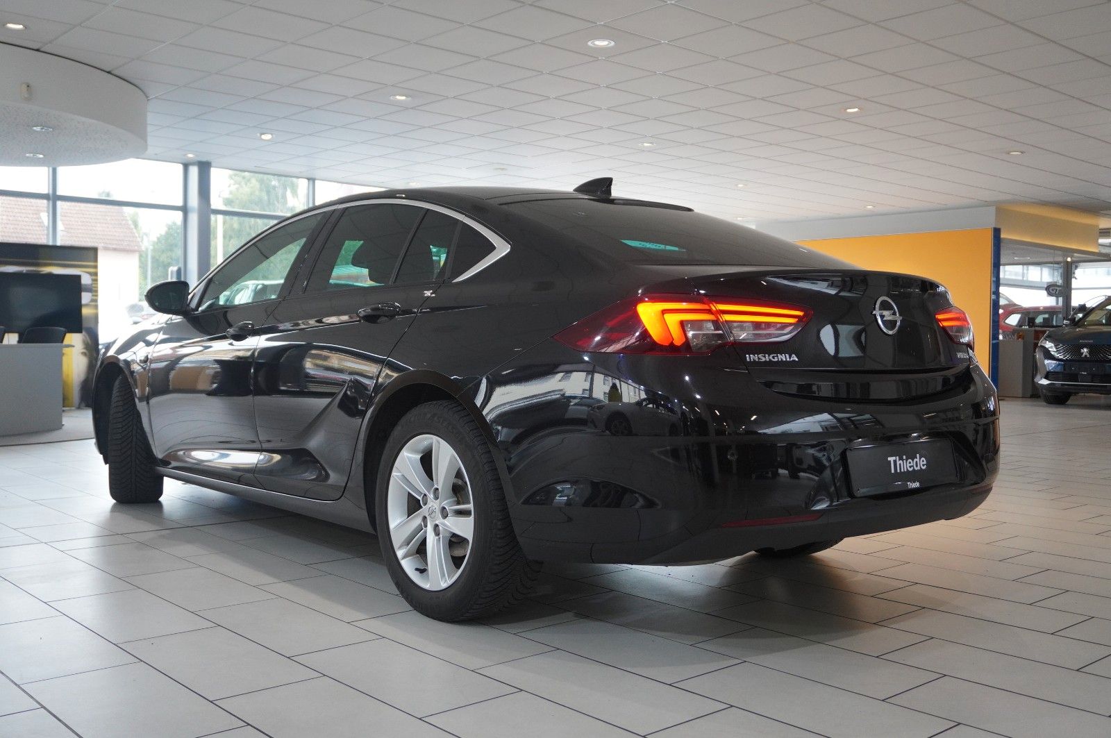 Fahrzeugabbildung Opel Insignia B GS 1.5T INNOV. NAVI/LED/KAMERA/SPORT