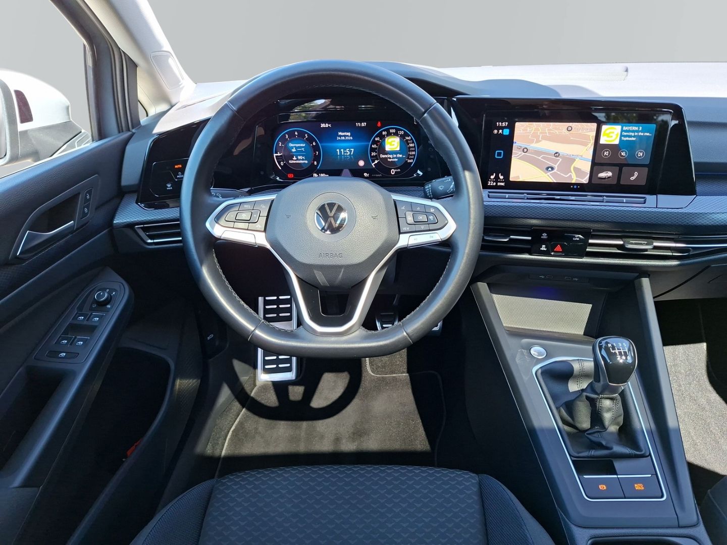 Golf VIII 1.0 TSI United *AHK*SIDEASSIST*PANO*AC