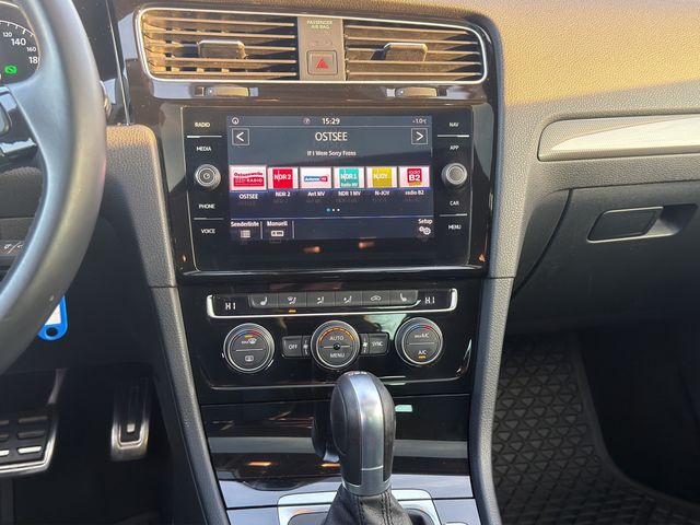 Golf VII 1.5 TSI IQ.DRIVE R-line DSG ACC PANO