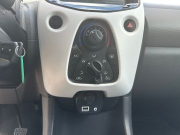 Citroën C1 3-türig VTi72 Shine | RCam - Android  Apple
