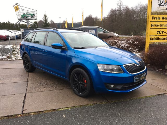 Skoda Octavia Combi Elegance 4x4, Topzustand !