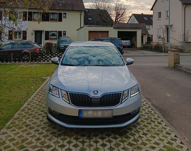 Skoda octavia a7 1.4 tsi 1 Hand