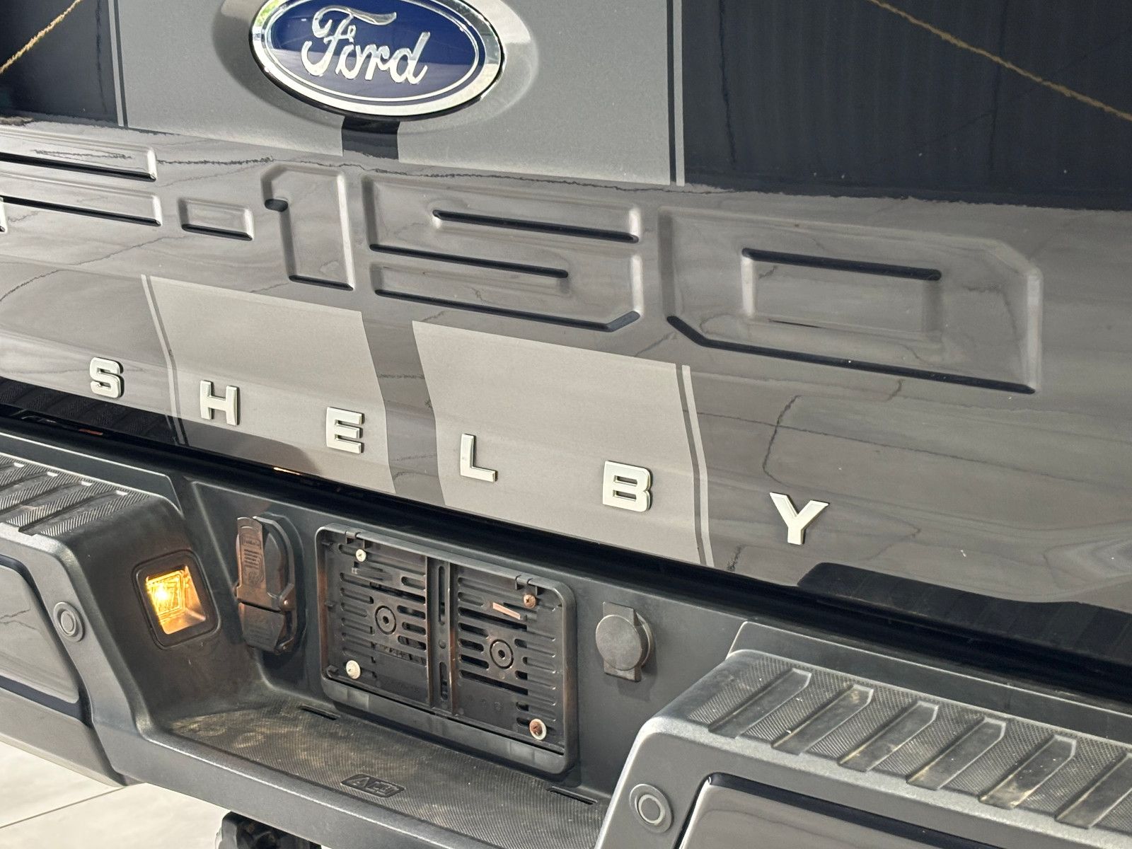 Fahrzeugabbildung Ford F 150 Shelby/785hp supercharger/EU-MODELL/1-HAND