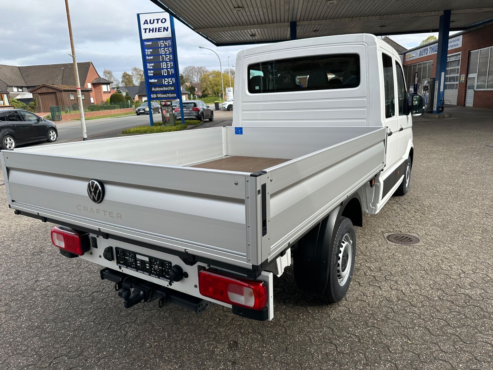 Fahrzeugabbildung Volkswagen Crafter Pritsche 35 DOKA MR 2.0 TDI Klima/GRA