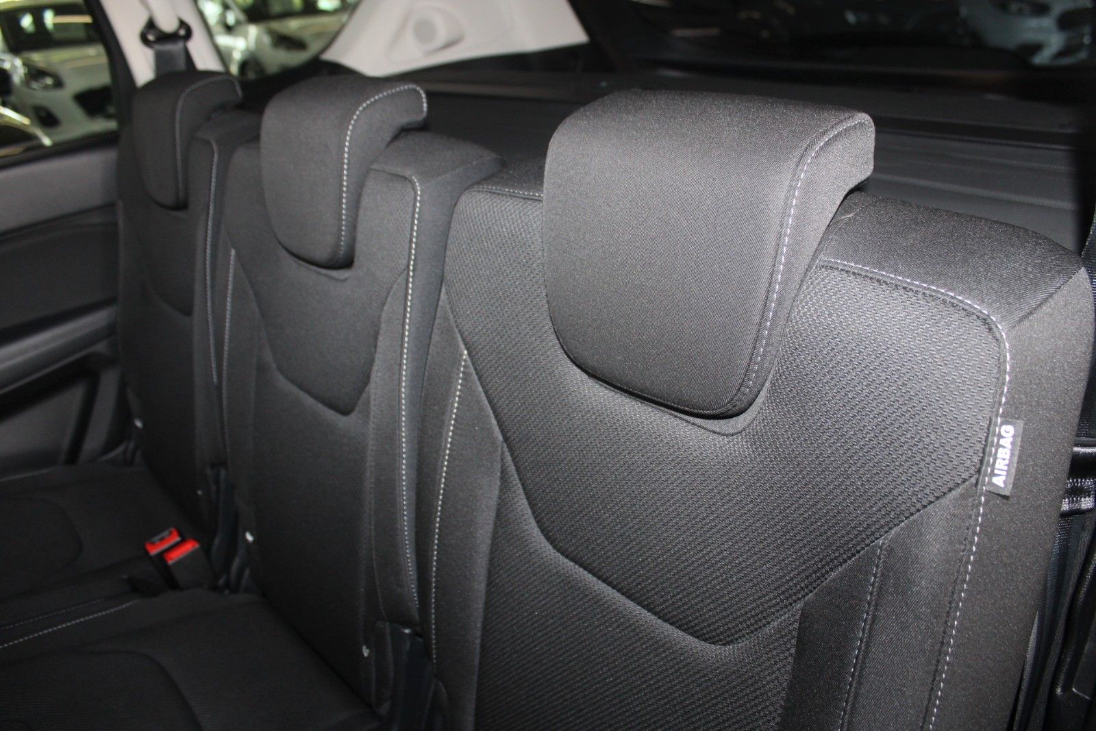 Fahrzeugabbildung Ford S-Max Titanium Aut. LED ACC 2xCAM WinterPak. uvm
