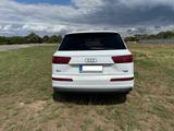 Audi Q7 e-tron 3.0 TDI quattro tiptronic - - Audi Q7 Hybrid (Diesel/Elektro)