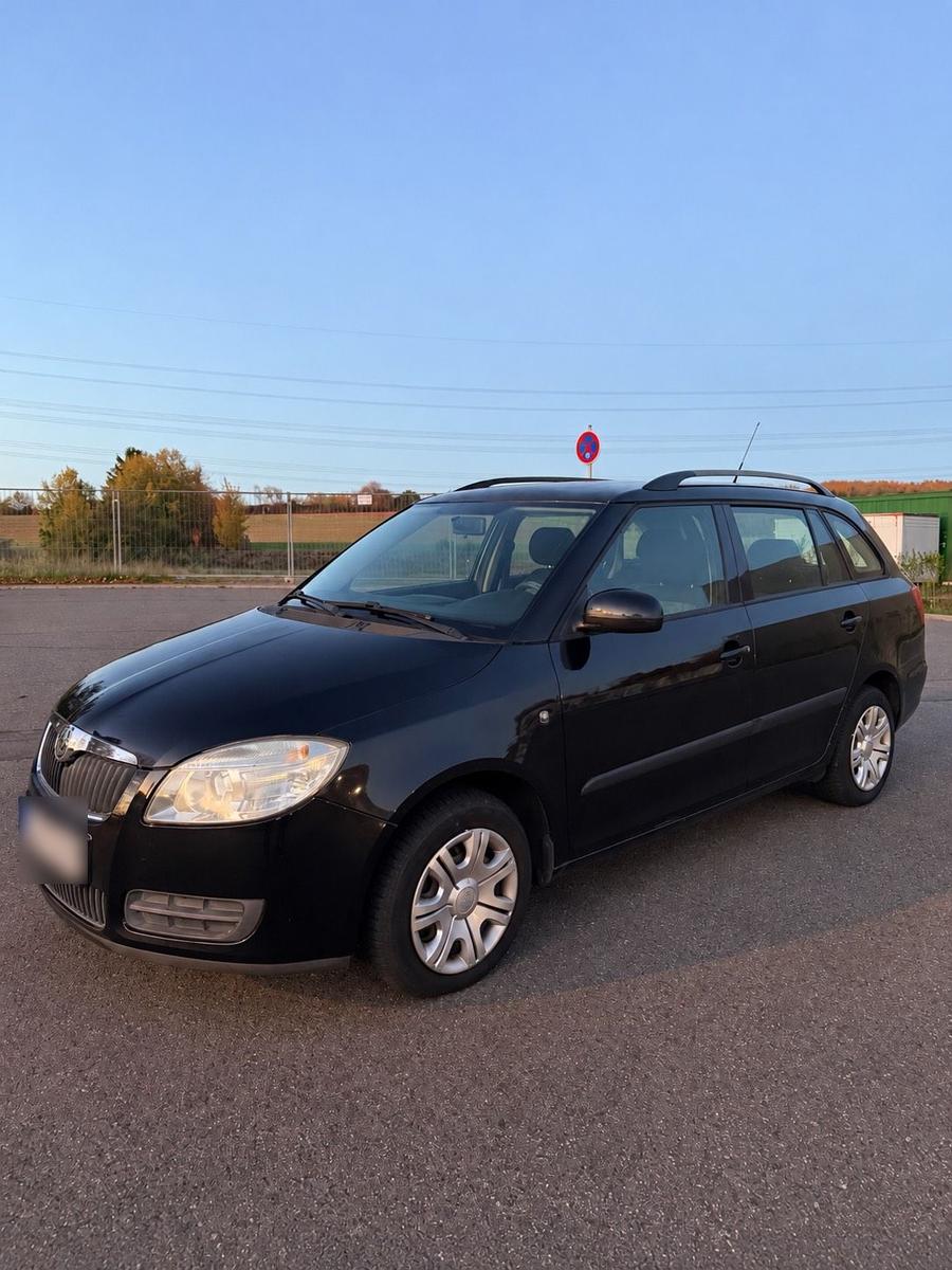 Skoda Fabia 2009 — interior