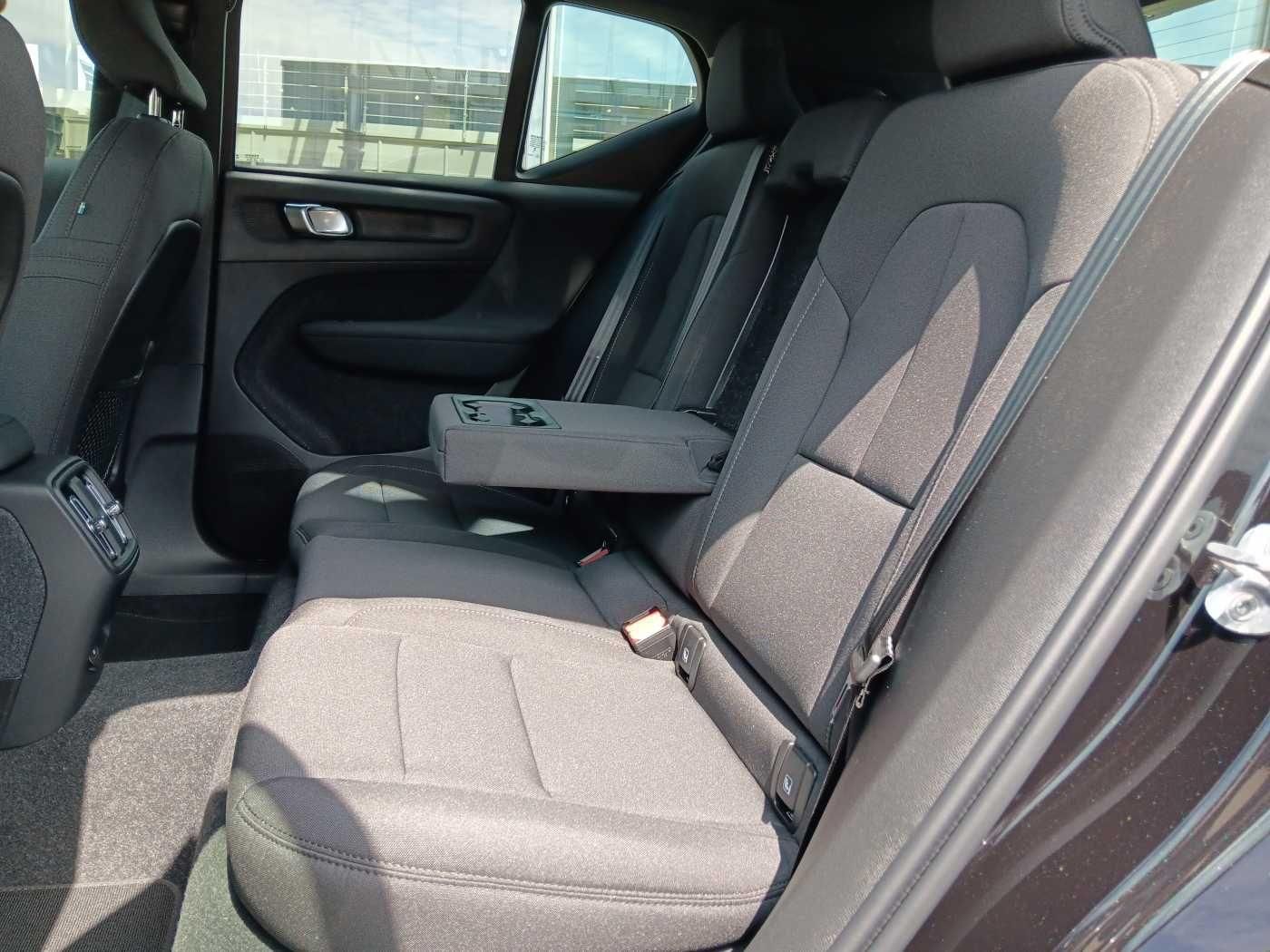 Fahrzeugabbildung Volvo EX40 Fully Electric Single M. Ext. Range Plus Bl