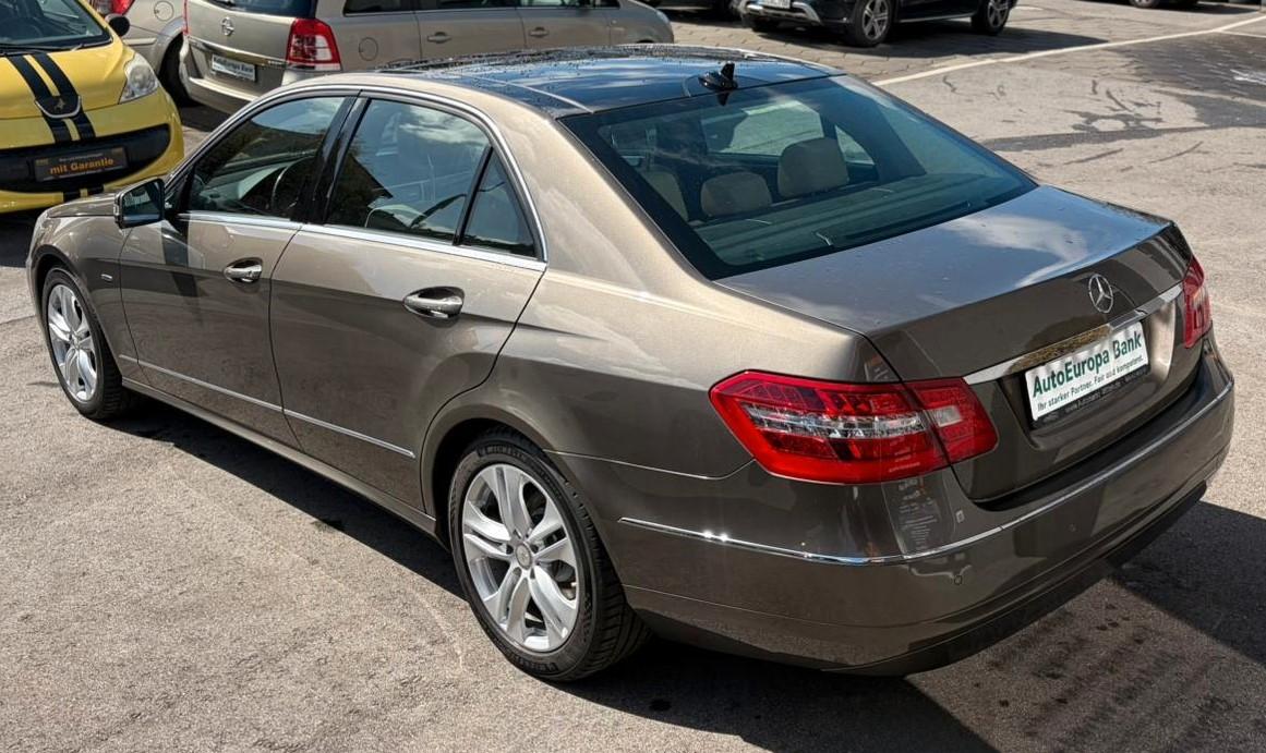 Mercedes-Benz E 220 CDI Limousine BlueEfficiency NAVI*LEDER*