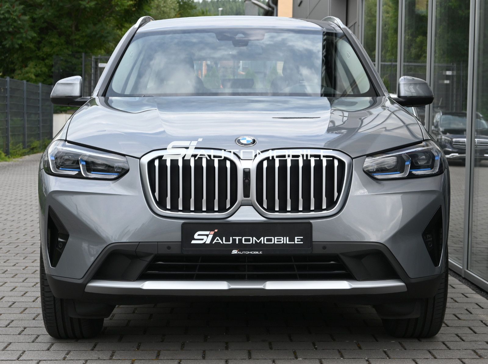Fahrzeugabbildung BMW X3 xDr.20d °AHK°HUD°MEMO°SITZKLIMA°STANDHZG°360°