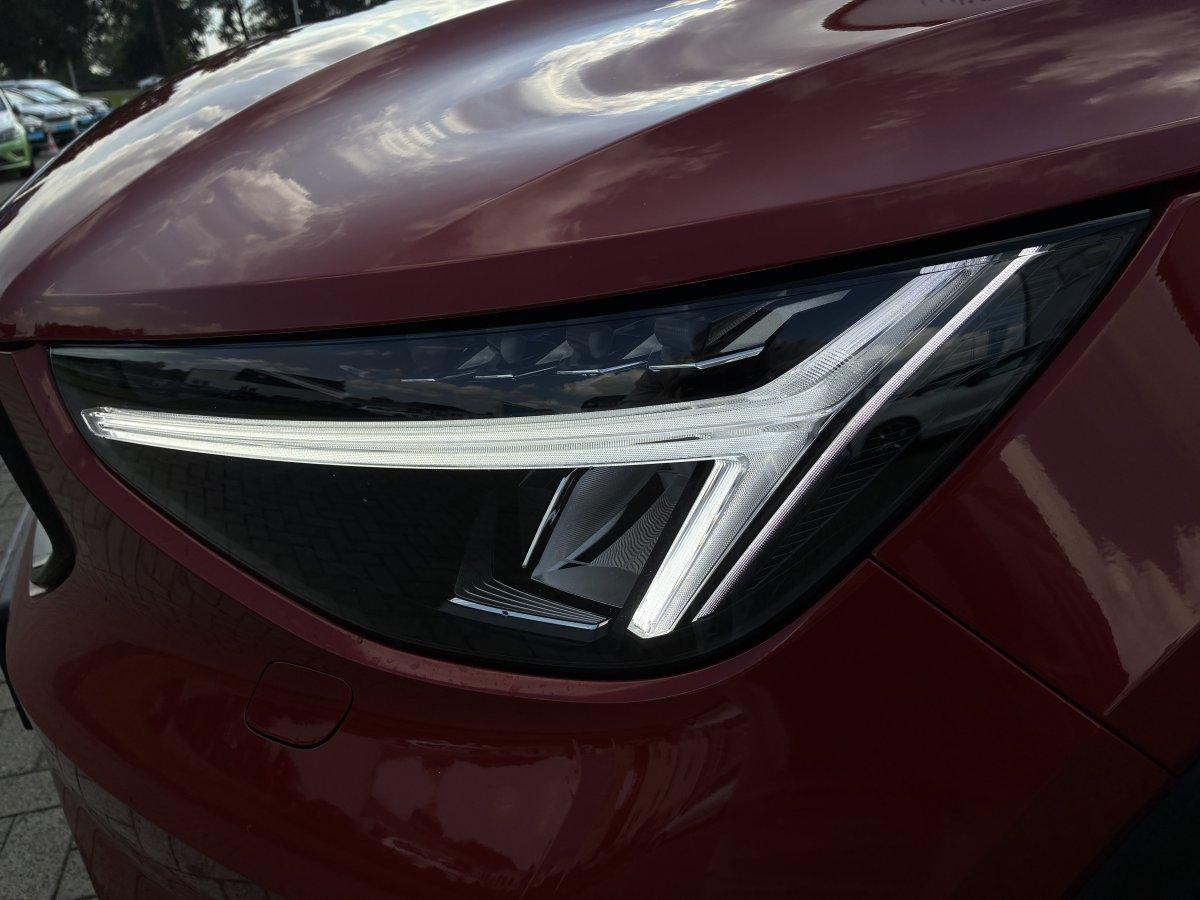 Volvo XC40 B4 Plus Dark 8-Fach Aktionspreis