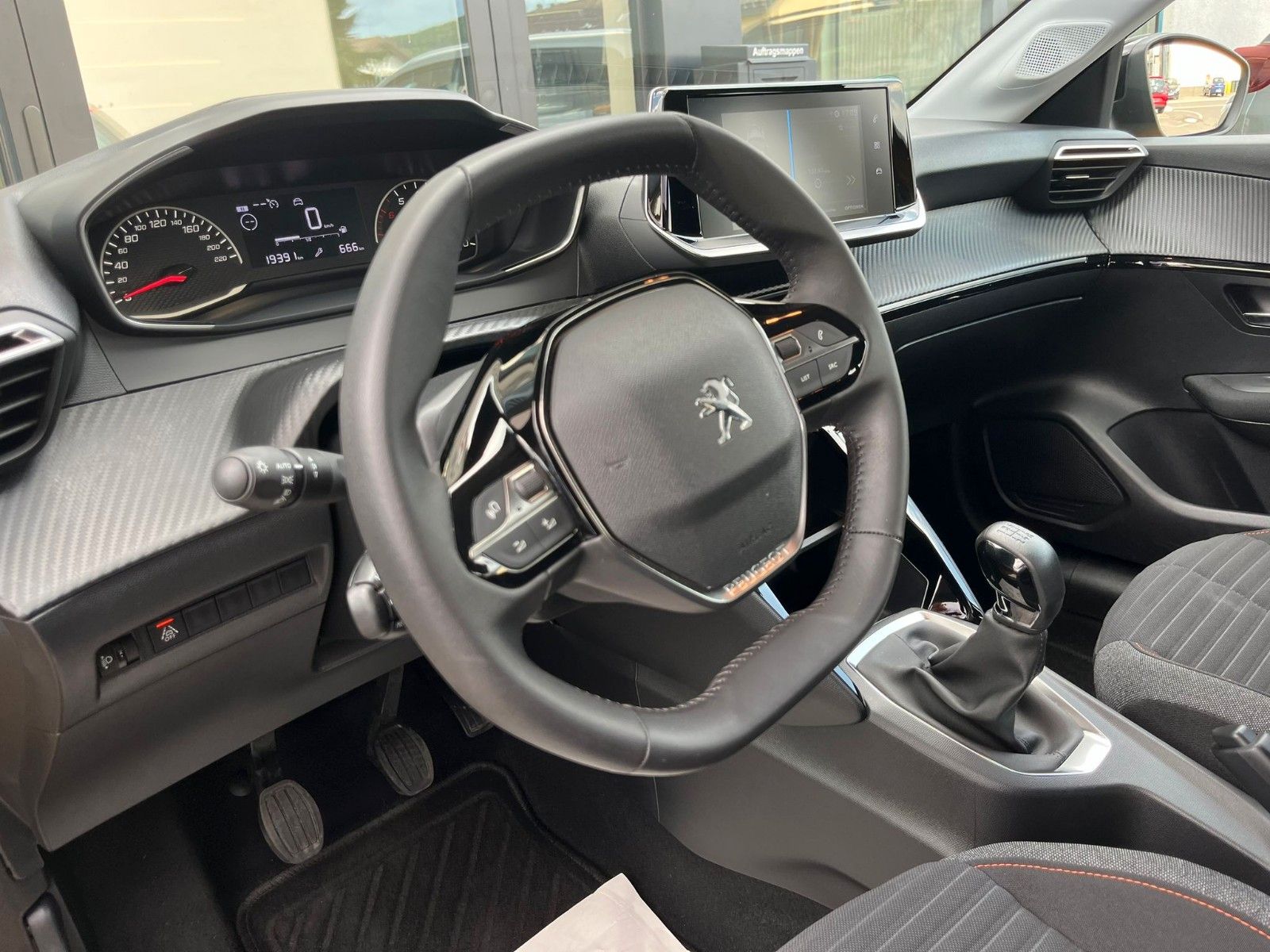 Fahrzeugabbildung Peugeot 208 Active