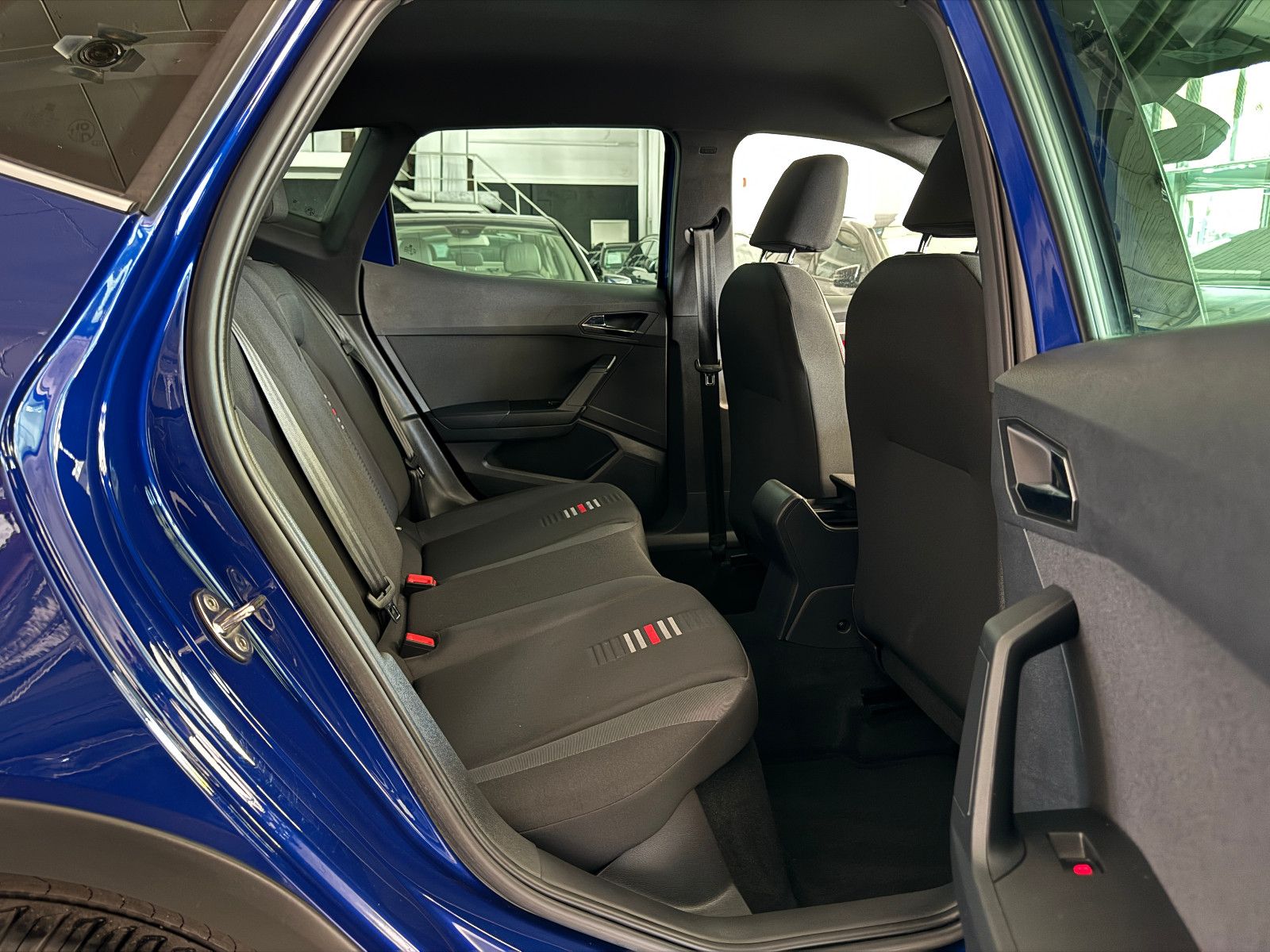 Fahrzeugabbildung SEAT ARONA SPORTPAKET FR-LINE DSG ACC LED BEATS KESSY