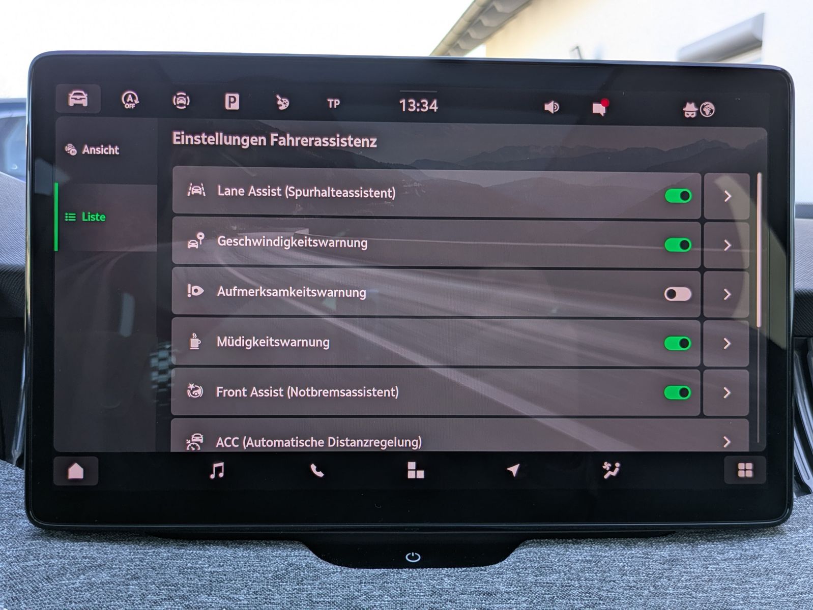 Fahrzeugabbildung SKODA Superb 2.0 TDI 4x4 Selection MATRIX*AHK*PANO*19"