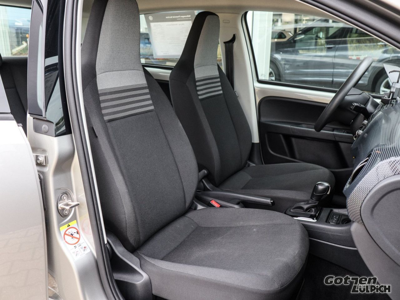 Fahrzeugabbildung Volkswagen e-up! e-up! Fahrerassistenzpaket CCS Bluetooth