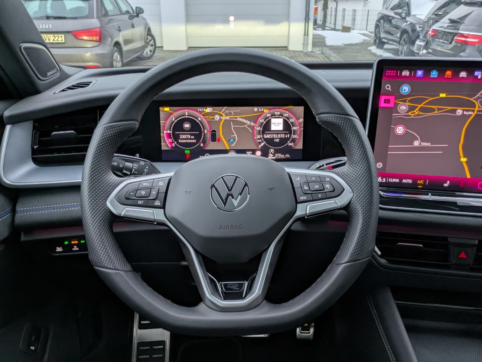 Fahrzeugabbildung Volkswagen Tayron 2.0 TDI 4M R-Line 7Si*MATRIX*AHK*PANO*HUD