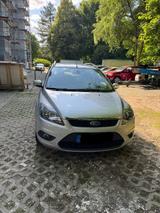 Ford Focus 1,6 Silver Magic Turnier Silver Magic - Ford Focus aus 2010: 1.6