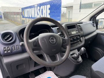 Opel Vivaro - 10