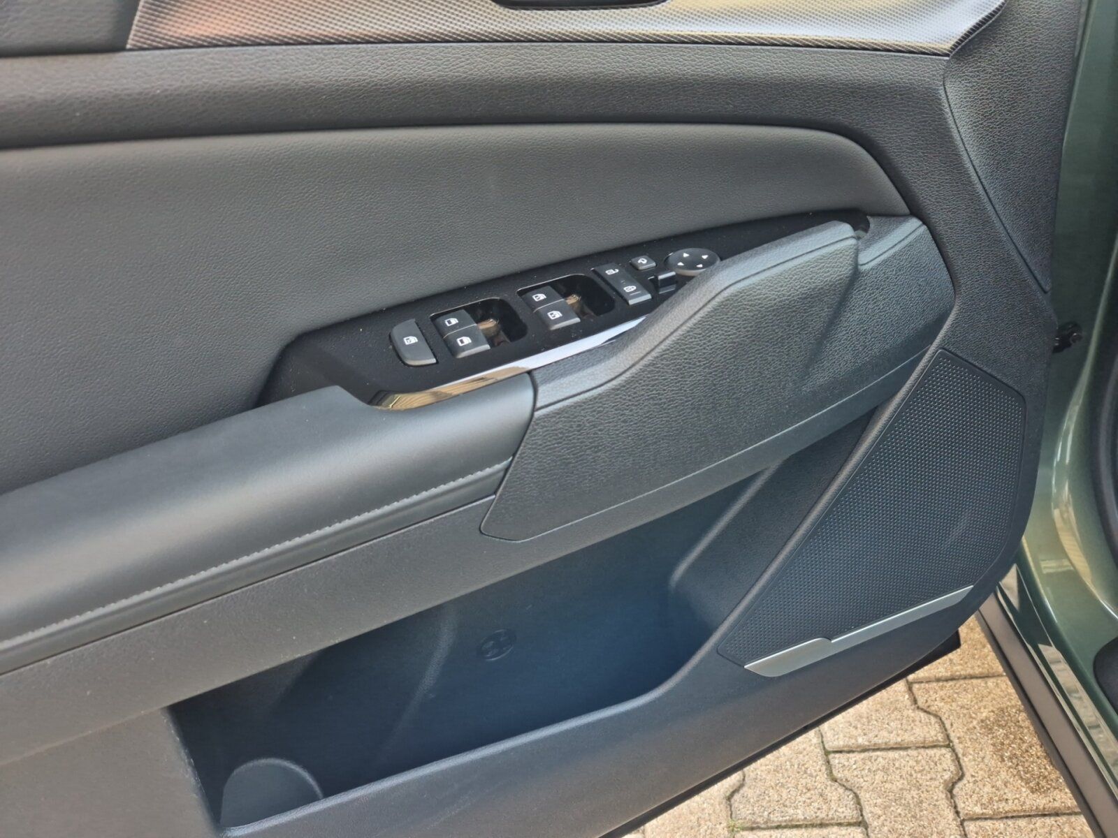 Fahrzeugabbildung Kia Sportage 1.6 PHEV Spirit AWD DIVE-PAKET | PANO