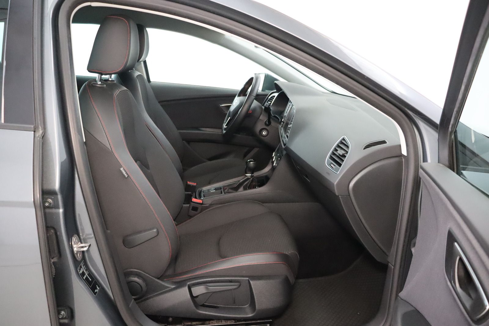 Fahrzeugabbildung SEAT Leon ST 1.4 FR LE 1. Hand * LED * Navi