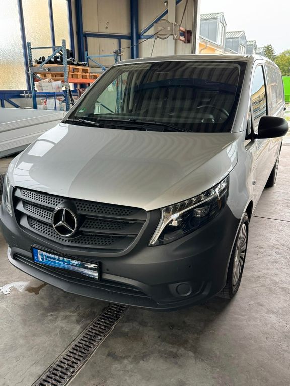 Image of Mercedes-Benz Vito