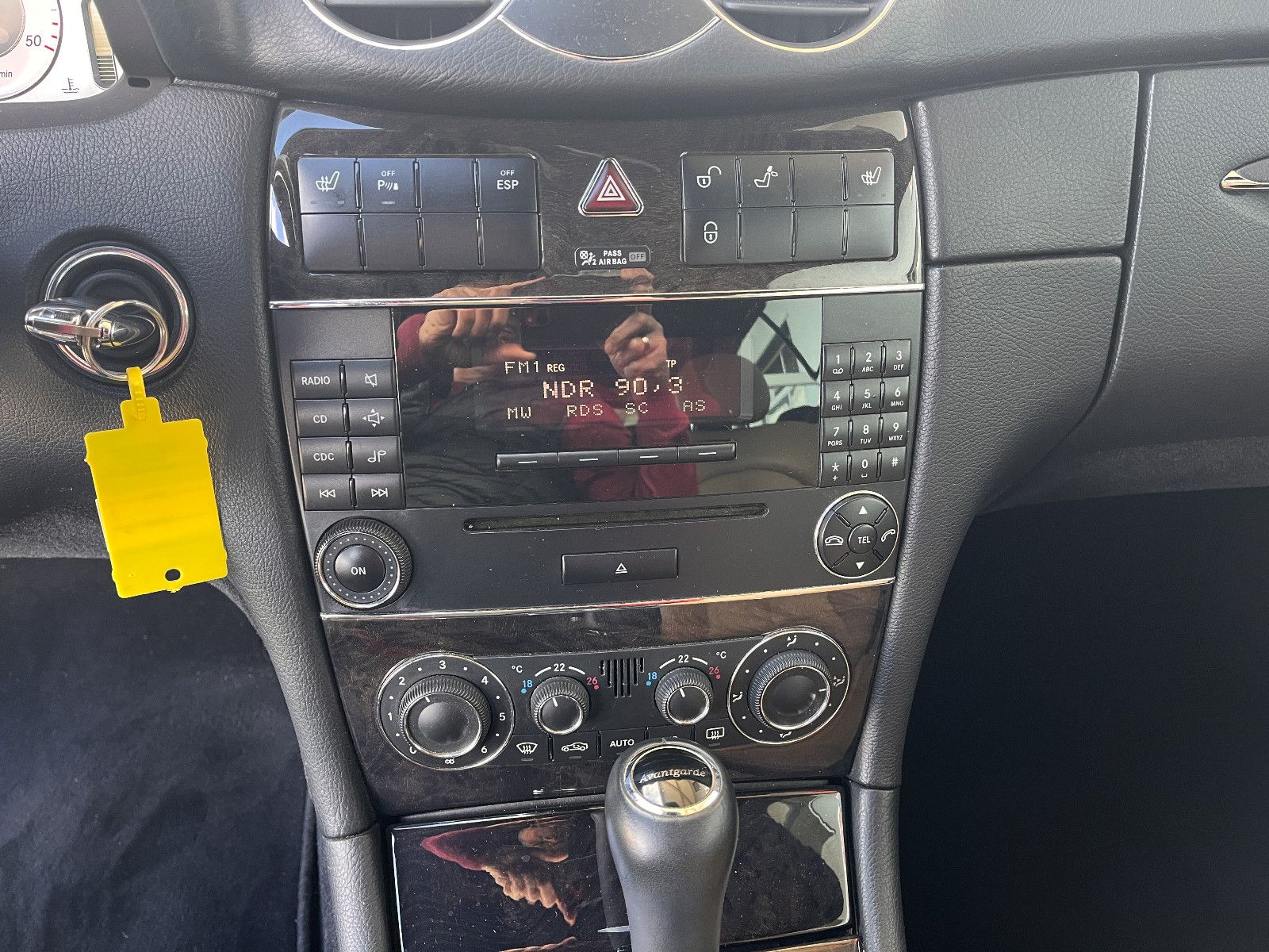 Fahrzeugabbildung Mercedes-Benz CLK 320 CDI Cabrio Automatik Avantgarde