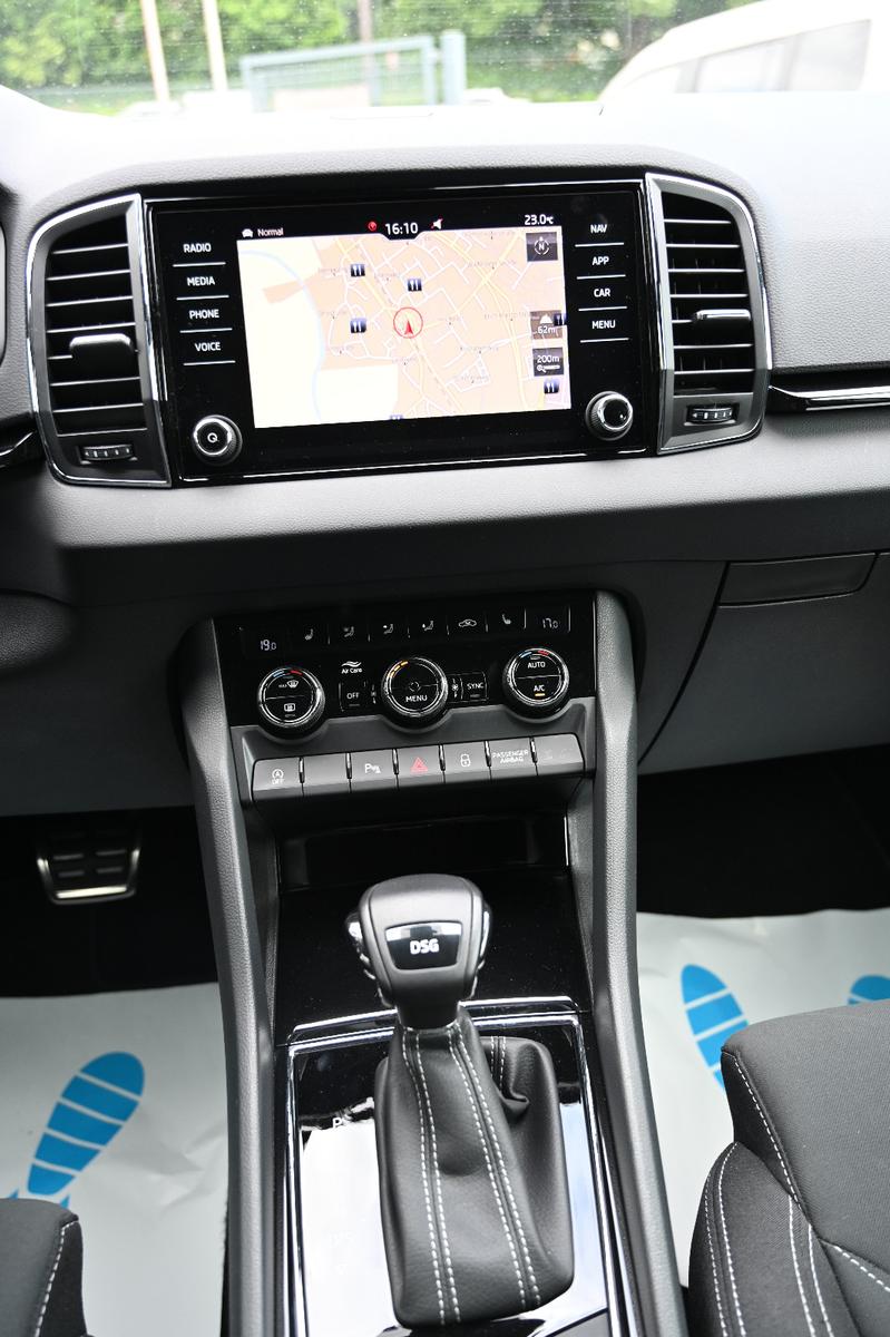 Skoda Karoq 1.5 TSI Sportline Navi CarPlay LED PDC